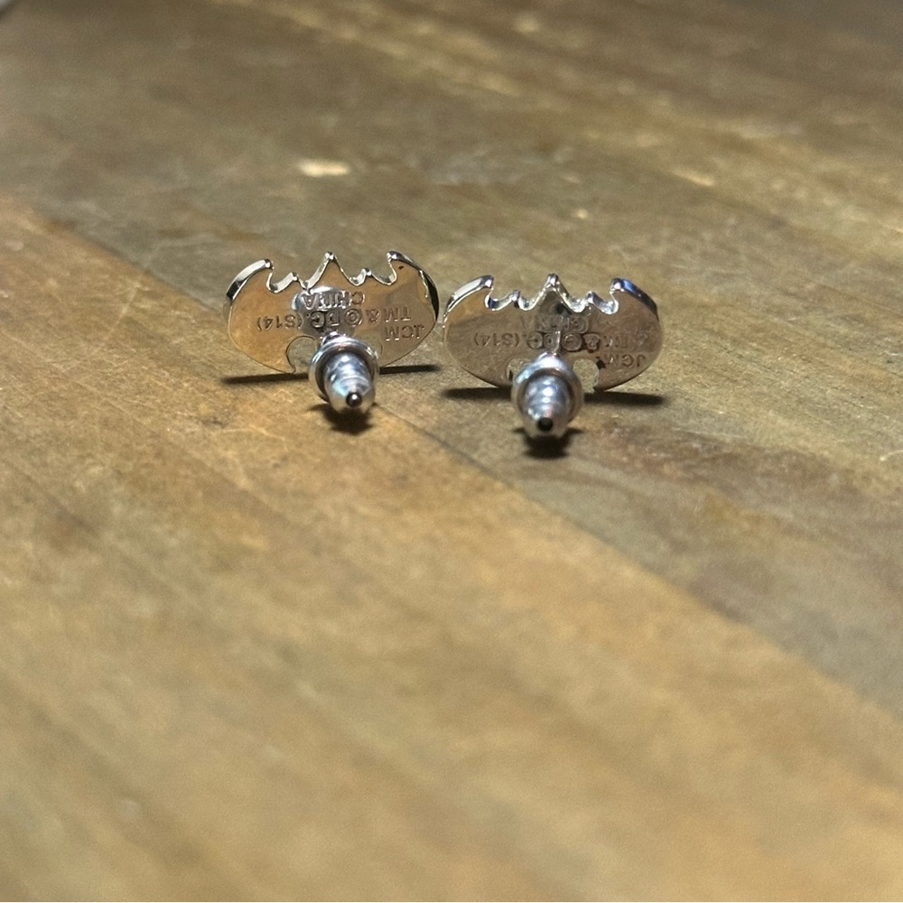 DC enamel Batman post earrings - Picture 3 of 3